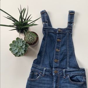 🔵 LIKE NEW DENIM OVERALLS 🔵